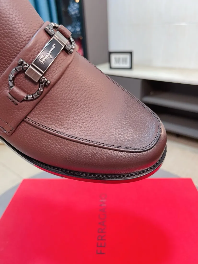 Men's shoes 💰560🌸🌸Water dyed cowhide 🆘[Salvatore Ferragamo] Ferragamo's latest casual business leather shoes for men! Available at counters simultaneously! The fabric is made of specially imported original suede calfskin, and the interior is made of imported water-dyed cowhide. It is absolutely luxurious and leads the fashion trend. Matching code: 38-44 45 customized